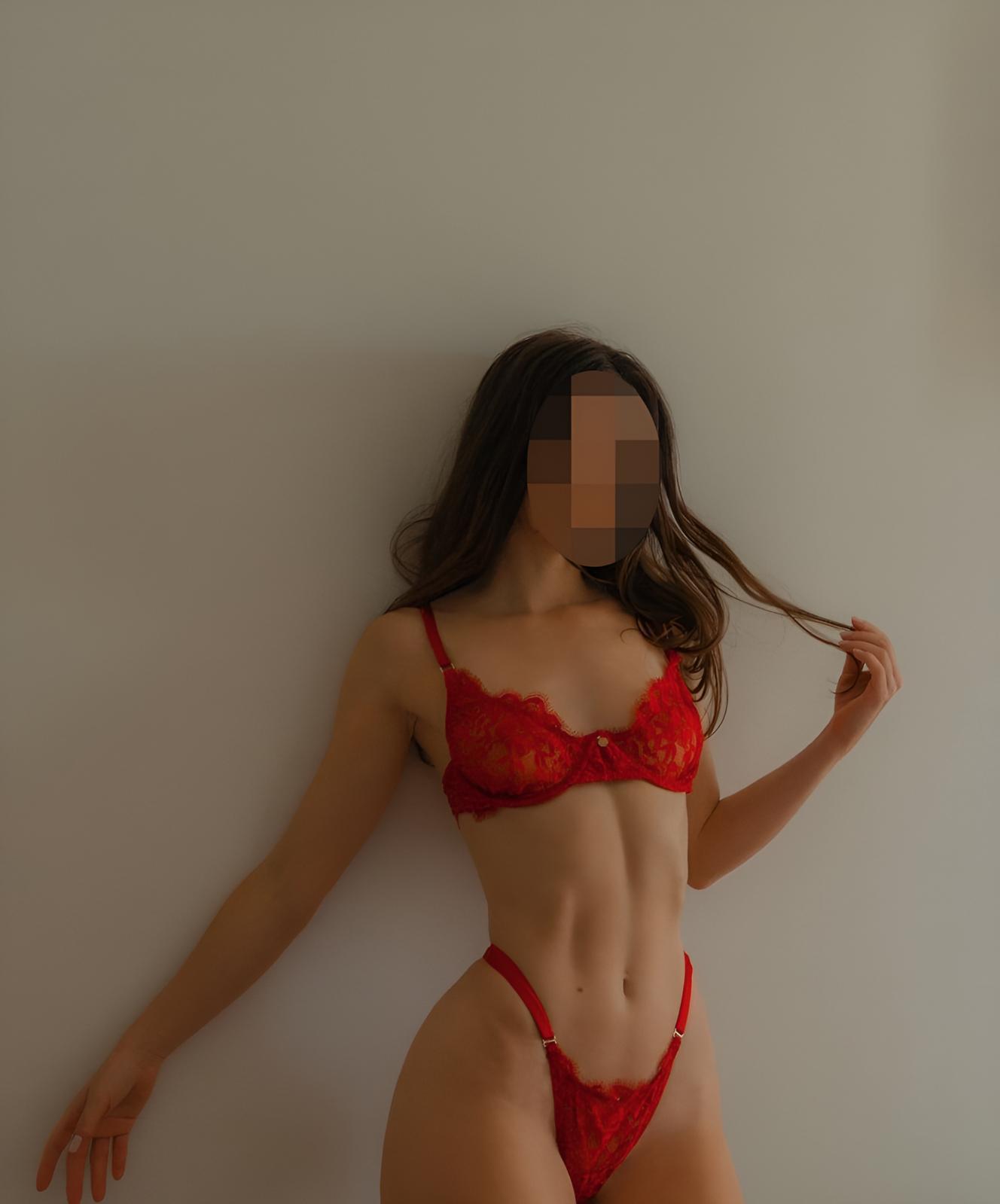 בתל אביב – בחורה מפנקת