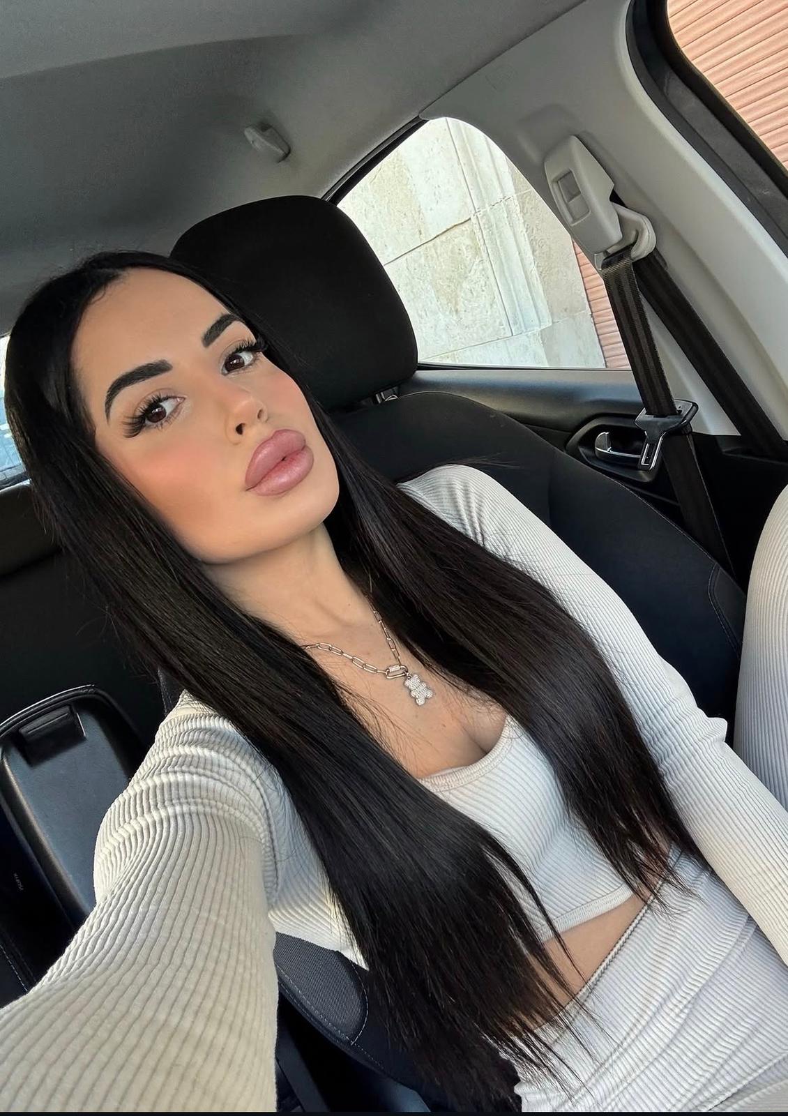 חיפה – תיירת ספרדיה בת 27 רזה