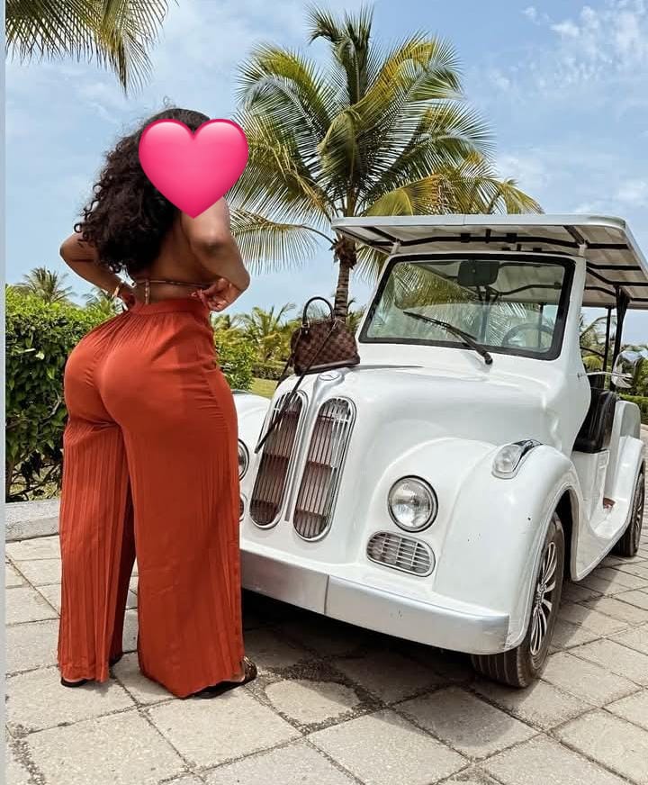 לואיז תל אביב מבנה גוף סקסי אפריקאית תיירת