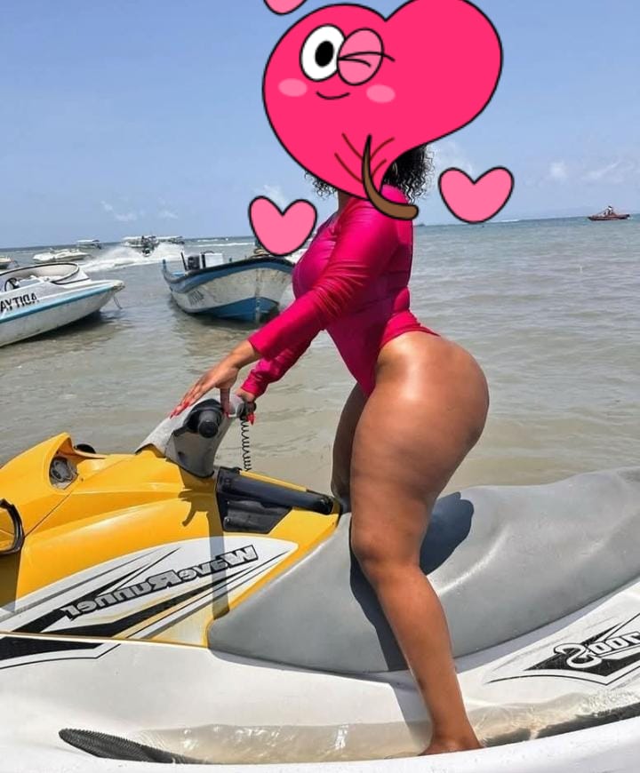 לואיז תל אביב מבנה גוף סקסי אפריקאית תיירת