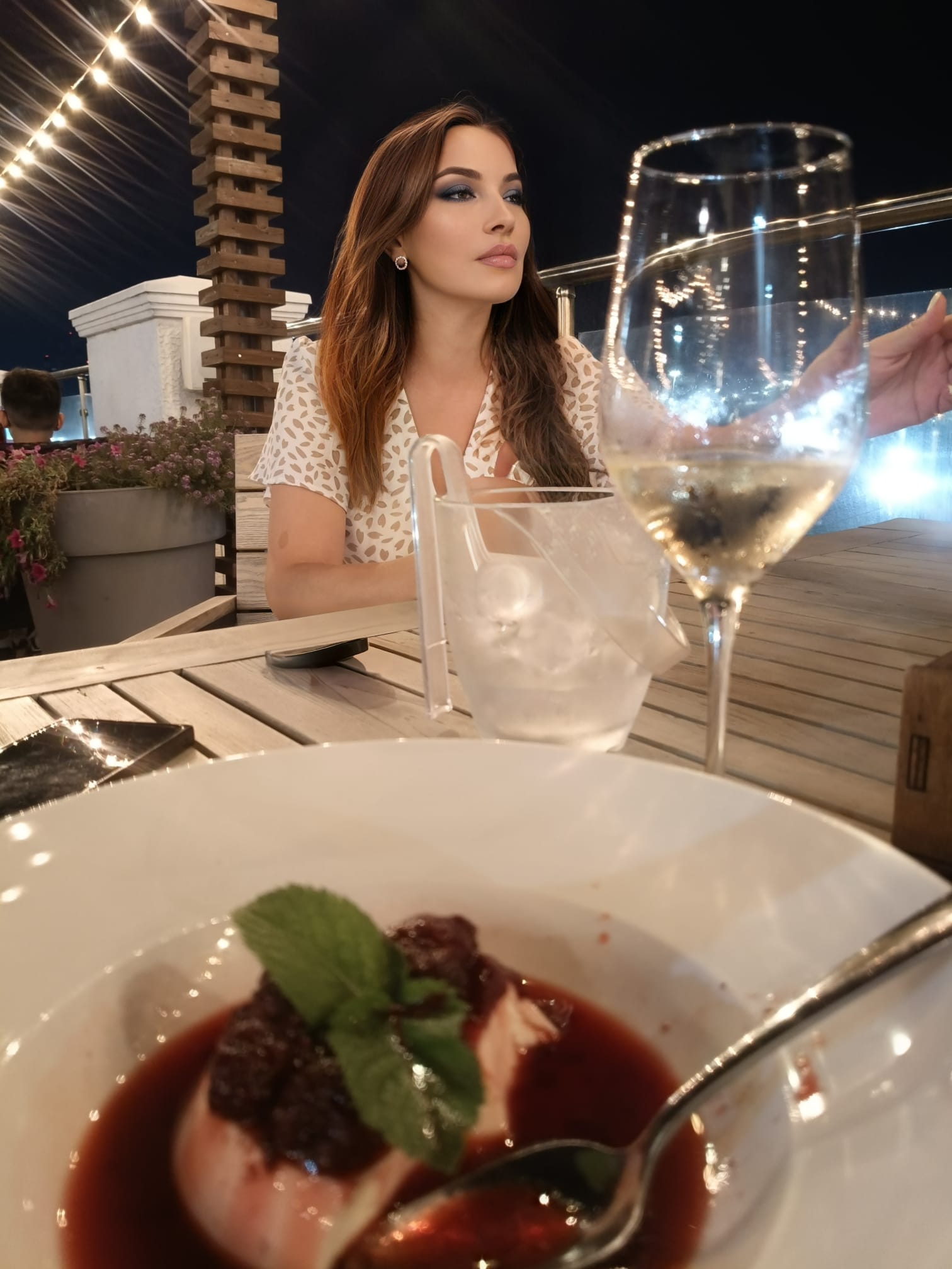 לילי- פצצה בת 29 מעסה הורסת -בתל אביב