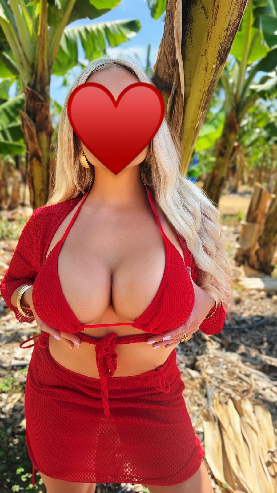 סופיה חיפה – מעסה מפתה בלונדה